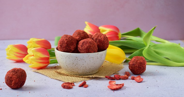Strawberry Energy Balls